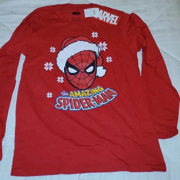 Marvel Santa Spiderman Christmas Boy's' Red Crewneck Tshirt Size XL NWT - Picture 2 of 5